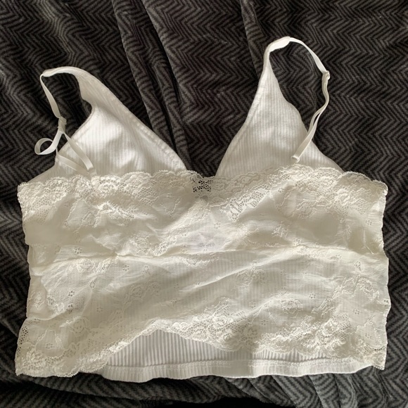 Tank tops - Picture 7 of 15